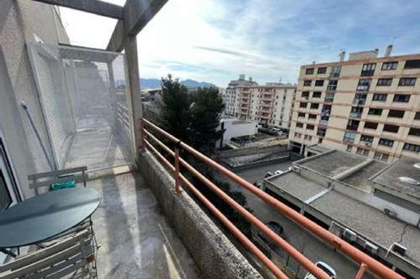 Beau Studio , Ensoleille, Wifi, Etage 5 Ascenceur Apartment Марсилия Екстериор снимка