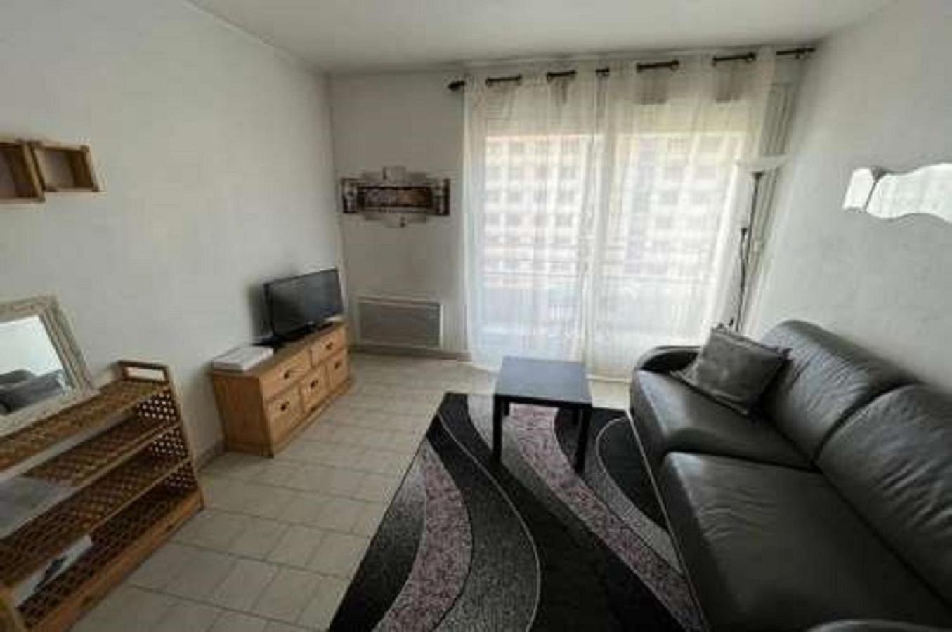 Beau Studio , Ensoleille, Wifi, Etage 5 Ascenceur Apartment Марсилия Екстериор снимка